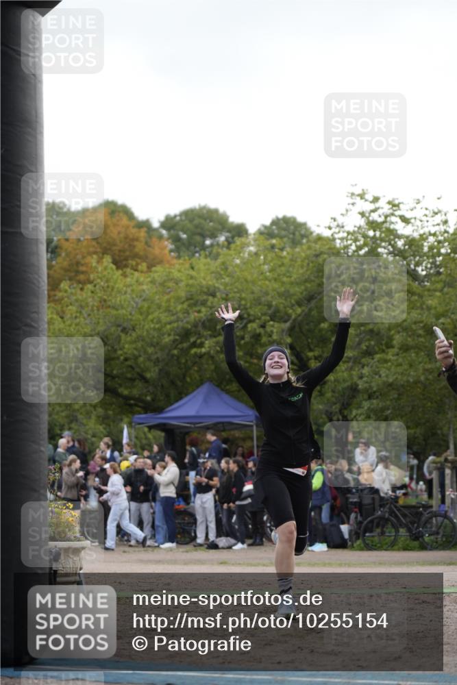 13.09.2026 - Stadtparktriathlon Patografie http://msf.ph/oto/10255154 13.09.2026 11:16:11 Ziel 330 meine-sportfotos.de