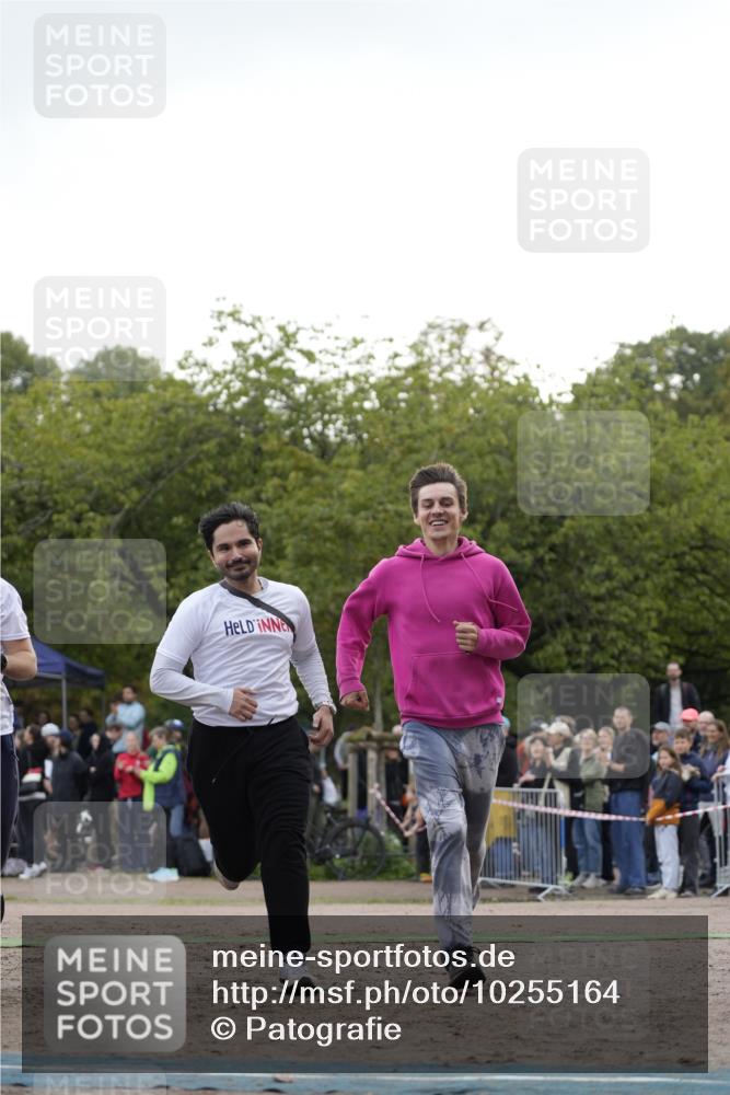 13.09.2026 - Stadtparktriathlon Patografie http://msf.ph/oto/10255164 13.09.2026 11:16:22 Ziel 250, 252 meine-sportfotos.de