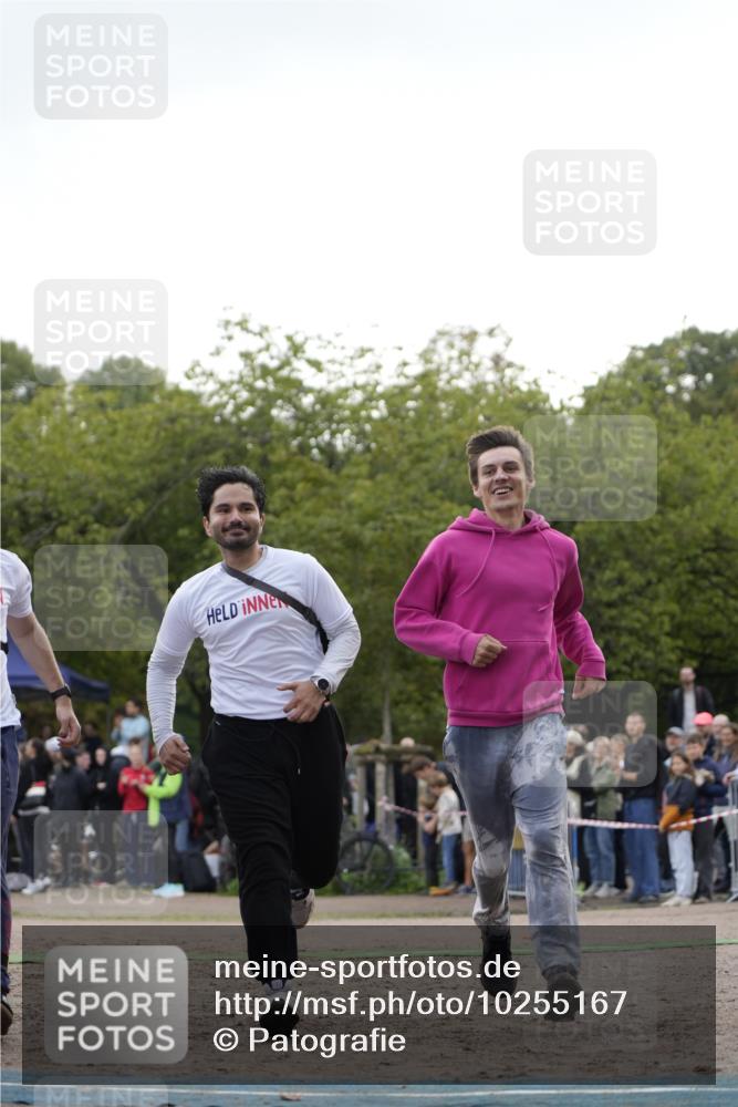 13.09.2026 - Stadtparktriathlon Patografie http://msf.ph/oto/10255167 13.09.2026 11:16:22 Ziel 250, 252 meine-sportfotos.de