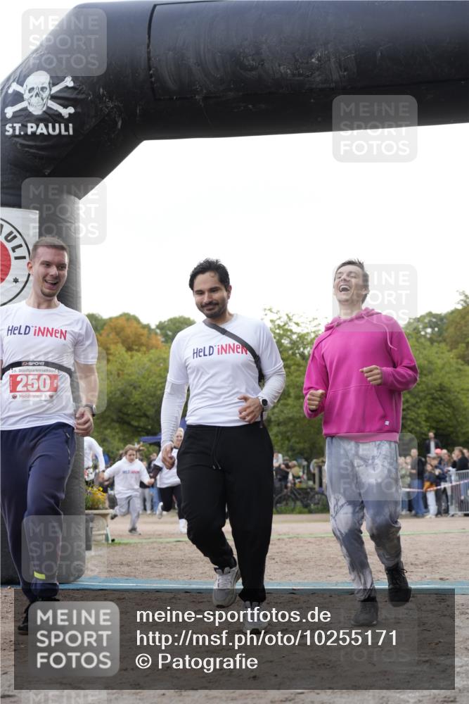 13.09.2026 - Stadtparktriathlon Patografie http://msf.ph/oto/10255171 13.09.2026 11:16:23 Ziel 250, 252 meine-sportfotos.de
