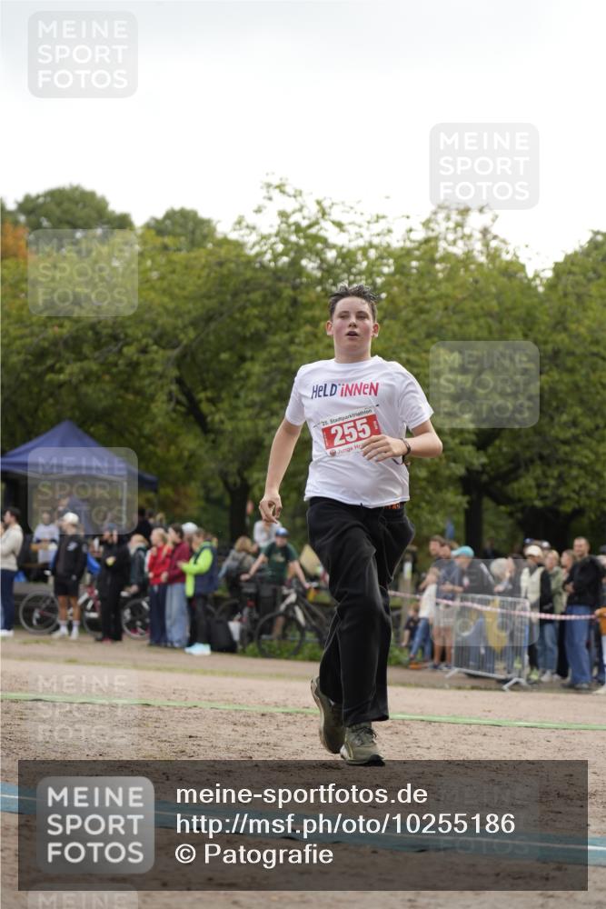 13.09.2026 - Stadtparktriathlon Patografie http://msf.ph/oto/10255186 13.09.2026 11:16:55 Ziel 255 meine-sportfotos.de