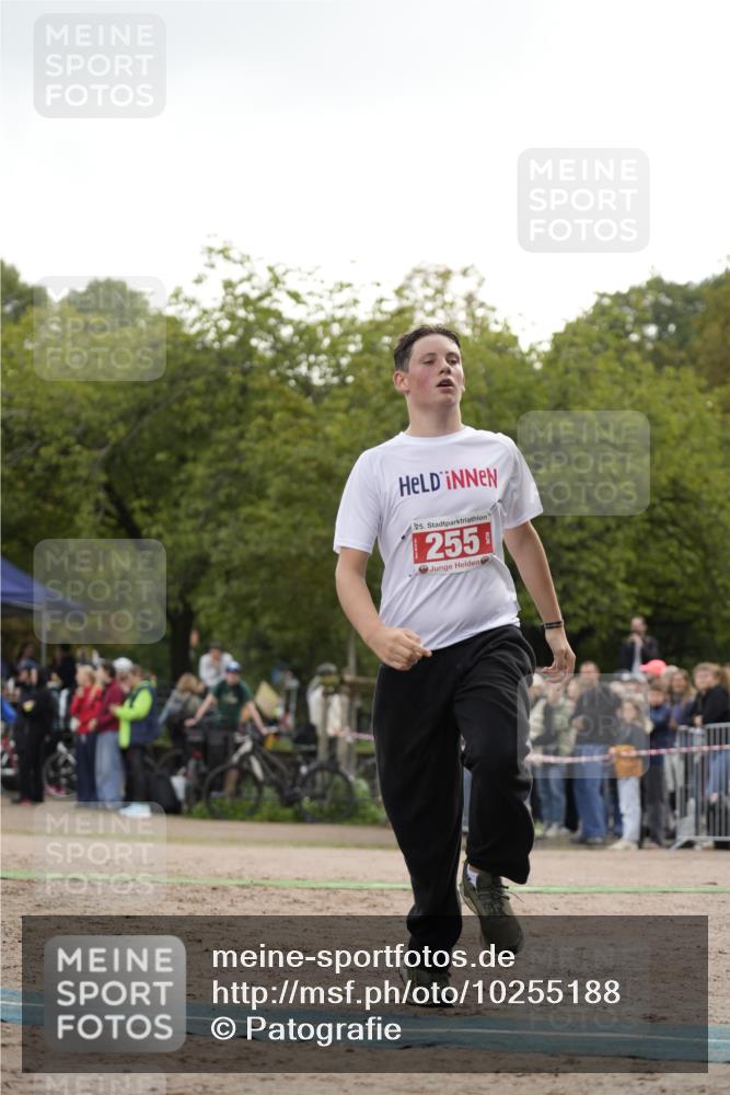13.09.2026 - Stadtparktriathlon Patografie http://msf.ph/oto/10255188 13.09.2026 11:16:56 Ziel 255 meine-sportfotos.de