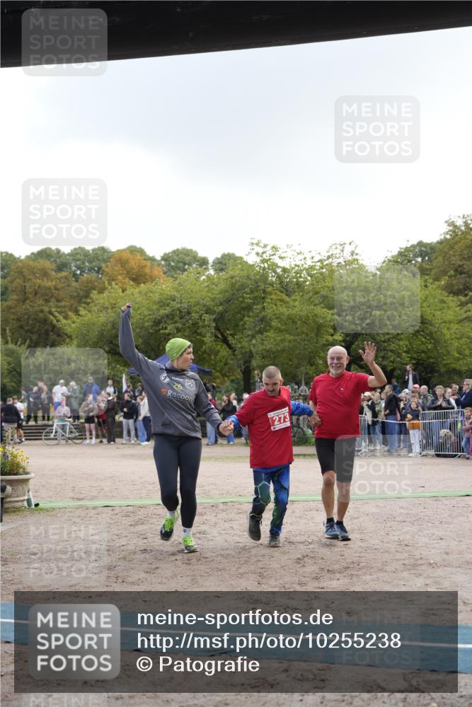 13.09.2026 - Stadtparktriathlon Patografie http://msf.ph/oto/10255238 13.09.2026 11:18:46 Ziel 269, 273 meine-sportfotos.de