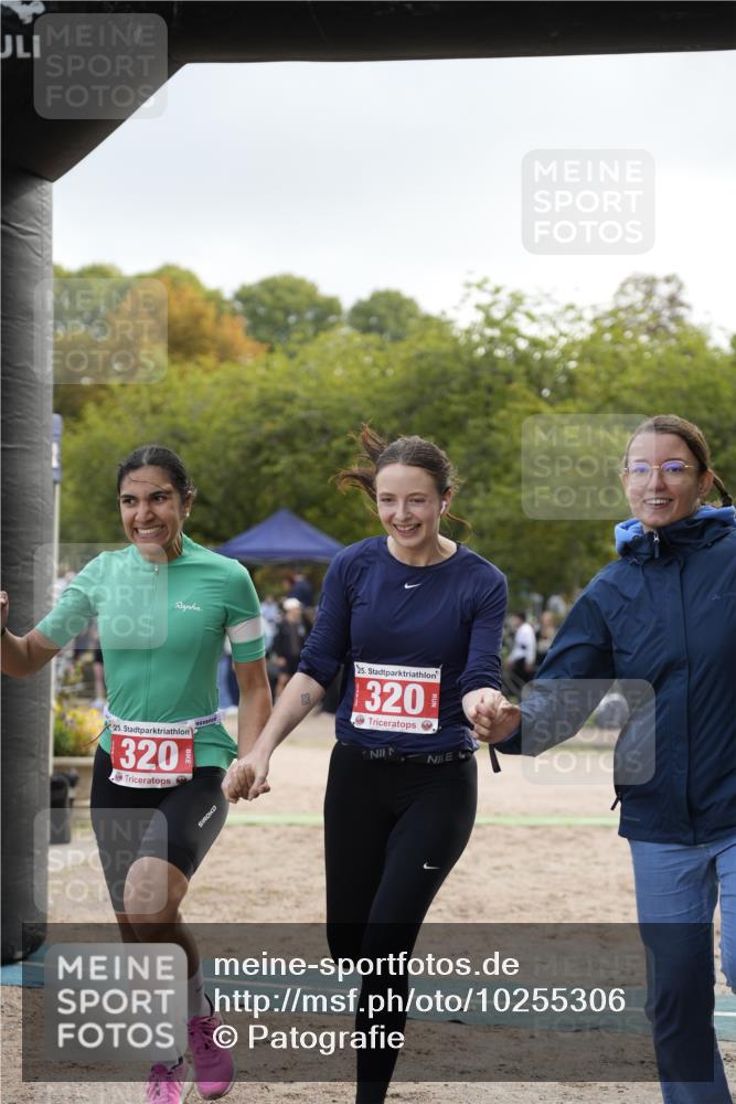13.09.2026 - Stadtparktriathlon Patografie http://msf.ph/oto/10255306 13.09.2026 11:20:17 Ziel 320, 359 meine-sportfotos.de