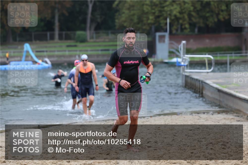 13.09.2026 - Stadtparktriathlon Mo-Foto http://msf.ph/oto/10255418 13.09.2026 10:33:04 Schwimmen 478, 486, 555, 559, 561 meine-sportfotos.de