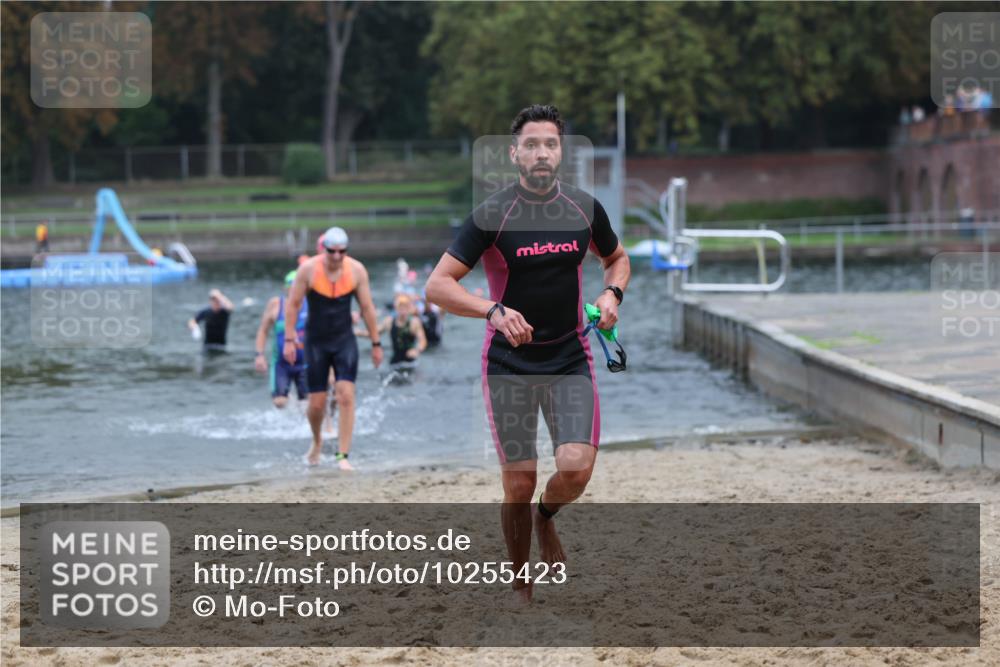 13.09.2026 - Stadtparktriathlon Mo-Foto http://msf.ph/oto/10255423 13.09.2026 10:33:05 Schwimmen 478, 486, 555, 559 meine-sportfotos.de
