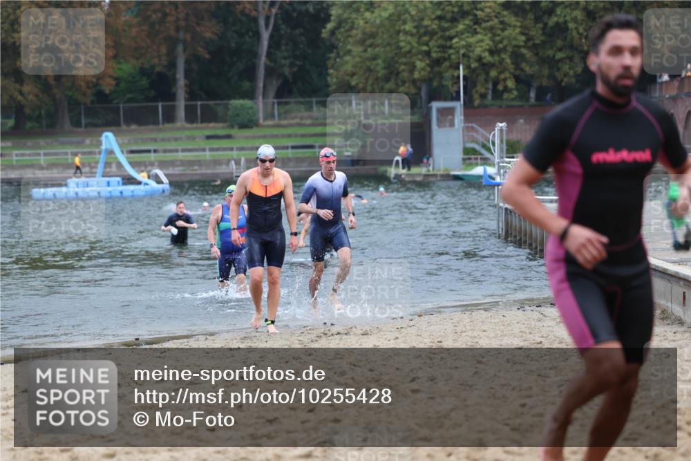 13.09.2026 - Stadtparktriathlon Mo-Foto http://msf.ph/oto/10255428 13.09.2026 10:33:06 Schwimmen 478, 486, 555, 559, 564 meine-sportfotos.de