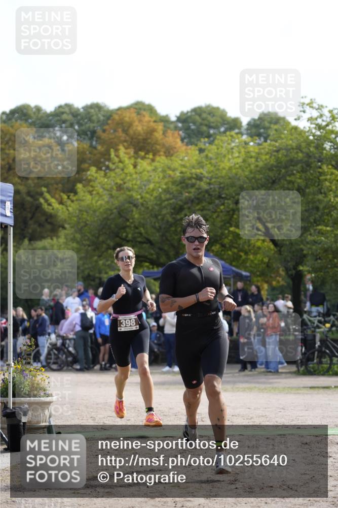 13.09.2026 - Stadtparktriathlon Patografie http://msf.ph/oto/10255640 13.09.2026 11:28:15 Ziel 398, 489 meine-sportfotos.de