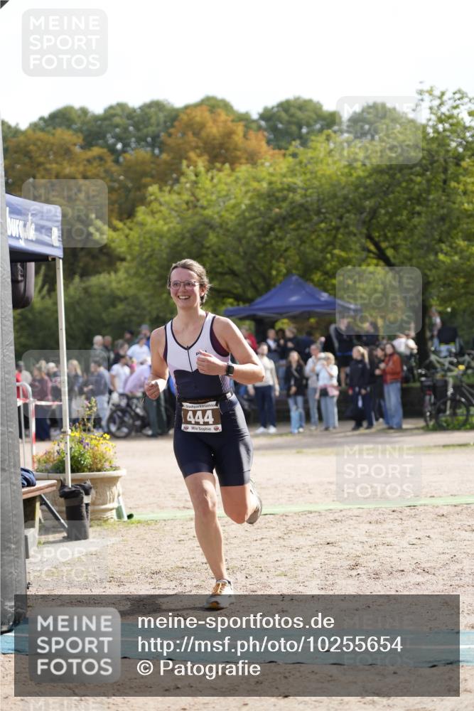 13.09.2026 - Stadtparktriathlon Patografie http://msf.ph/oto/10255654 13.09.2026 11:28:28 Ziel 444 meine-sportfotos.de