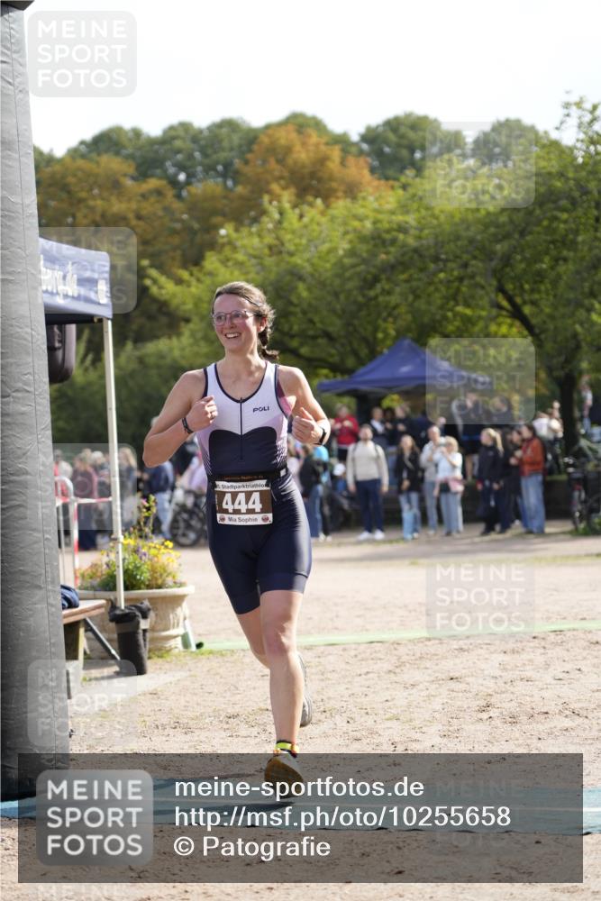 13.09.2026 - Stadtparktriathlon Patografie http://msf.ph/oto/10255658 13.09.2026 11:28:29 Ziel 444 meine-sportfotos.de