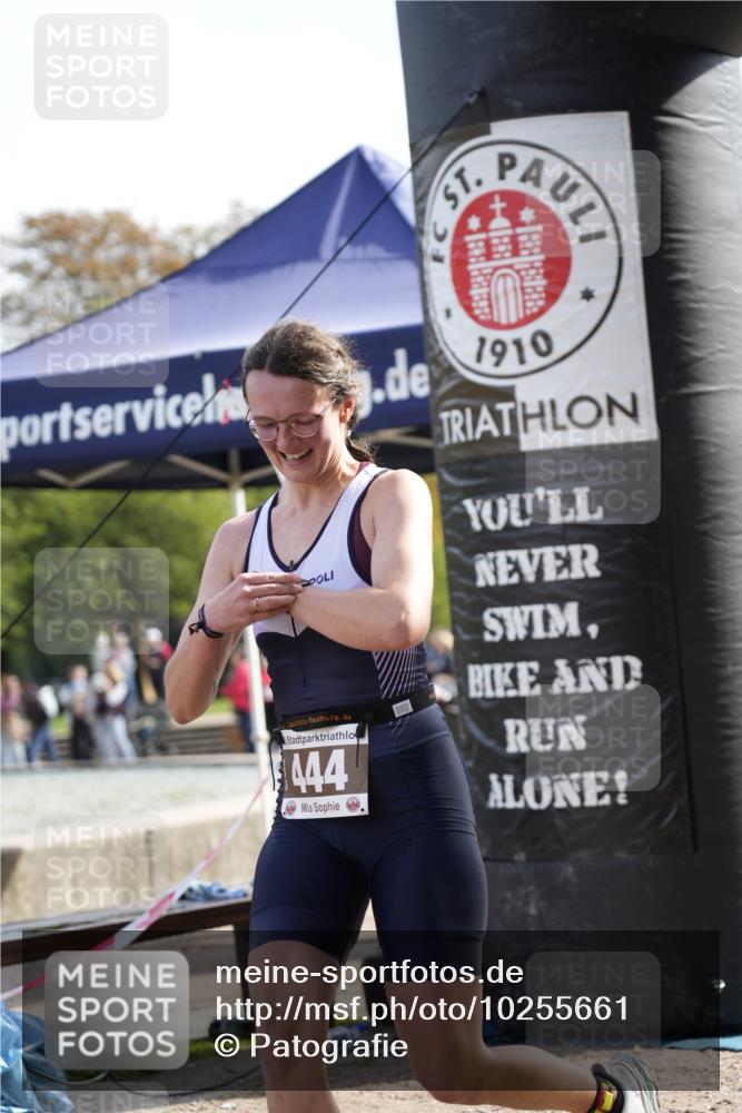 13.09.2026 - Stadtparktriathlon Patografie http://msf.ph/oto/10255661 13.09.2026 11:28:30 Ziel 444 meine-sportfotos.de
