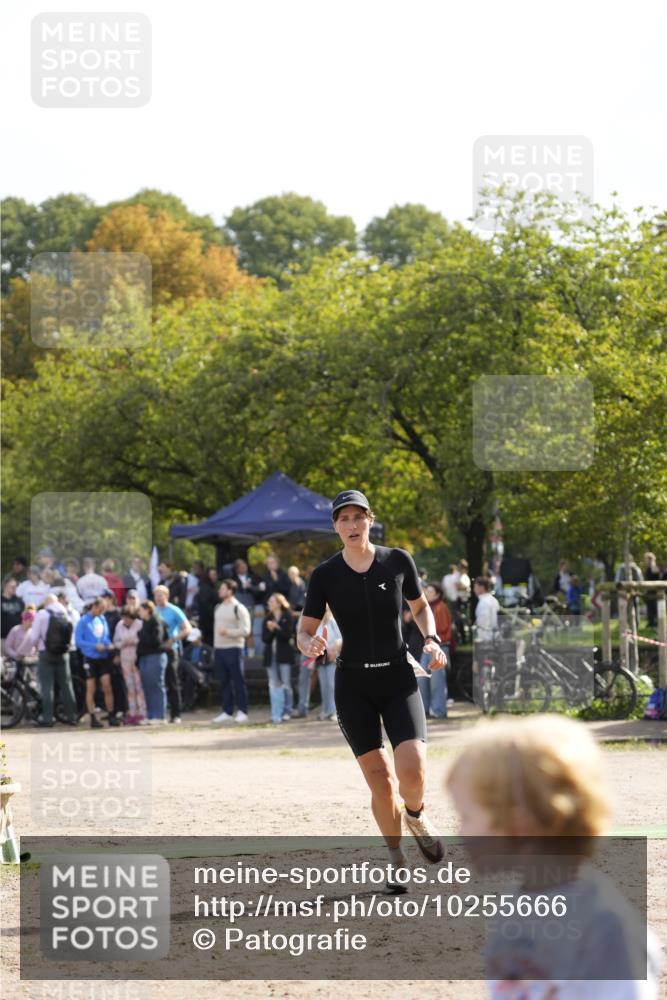13.09.2026 - Stadtparktriathlon Patografie http://msf.ph/oto/10255666 13.09.2026 11:28:45 Ziel 368, 421 meine-sportfotos.de
