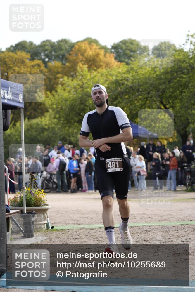 13.09.2026 - Stadtparktriathlon Patografie http://msf.ph/oto/10255689 13.09.2026 11:28:55 Ziel 421, 491 meine-sportfotos.de