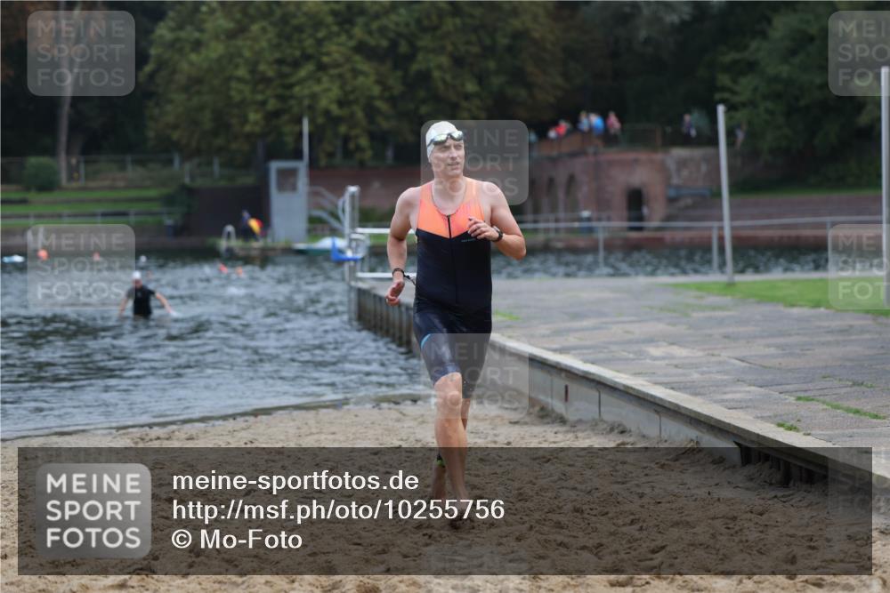 13.09.2026 - Stadtparktriathlon Mo-Foto http://msf.ph/oto/10255756 13.09.2026 10:34:38 Schwimmen 496, 556 meine-sportfotos.de