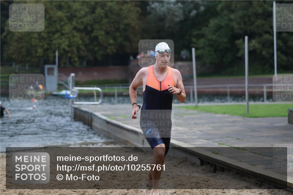 13.09.2026 - Stadtparktriathlon Mo-Foto http://msf.ph/oto/10255761 13.09.2026 10:34:39 Schwimmen 496, 556 meine-sportfotos.de