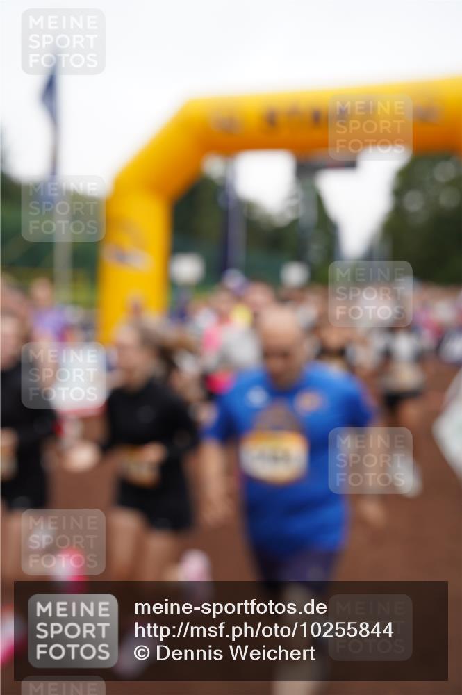 13.09.2026 - Airport Race Dennis Weichert http://msf.ph/oto/10255844 13.09.2026 10:00:59 Laufen  meine-sportfotos.de