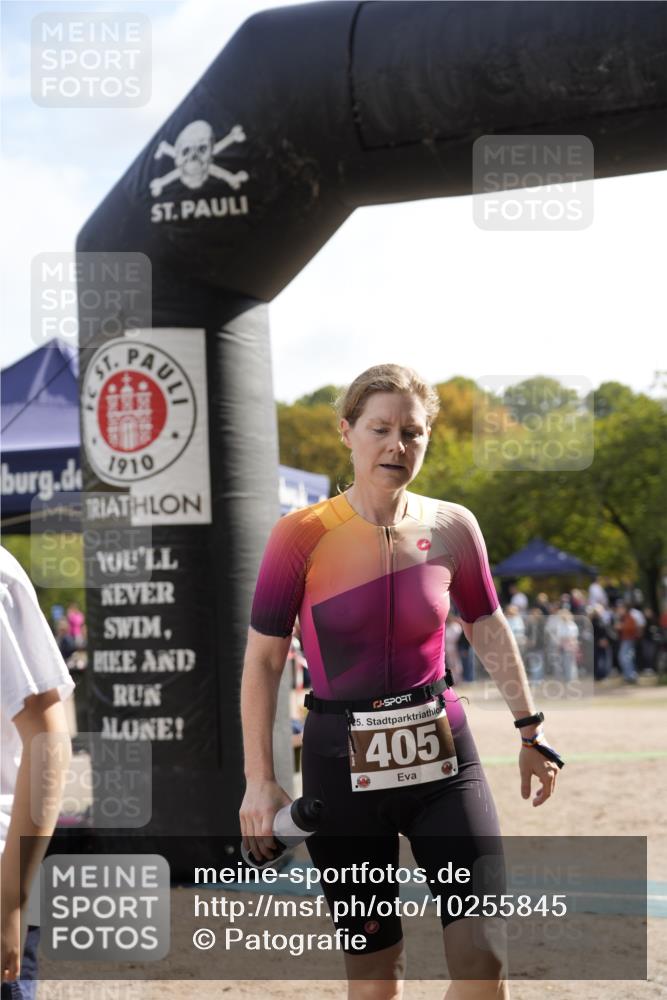13.09.2026 - Stadtparktriathlon Patografie http://msf.ph/oto/10255845 13.09.2026 11:30:57 Ziel 405, 406 meine-sportfotos.de