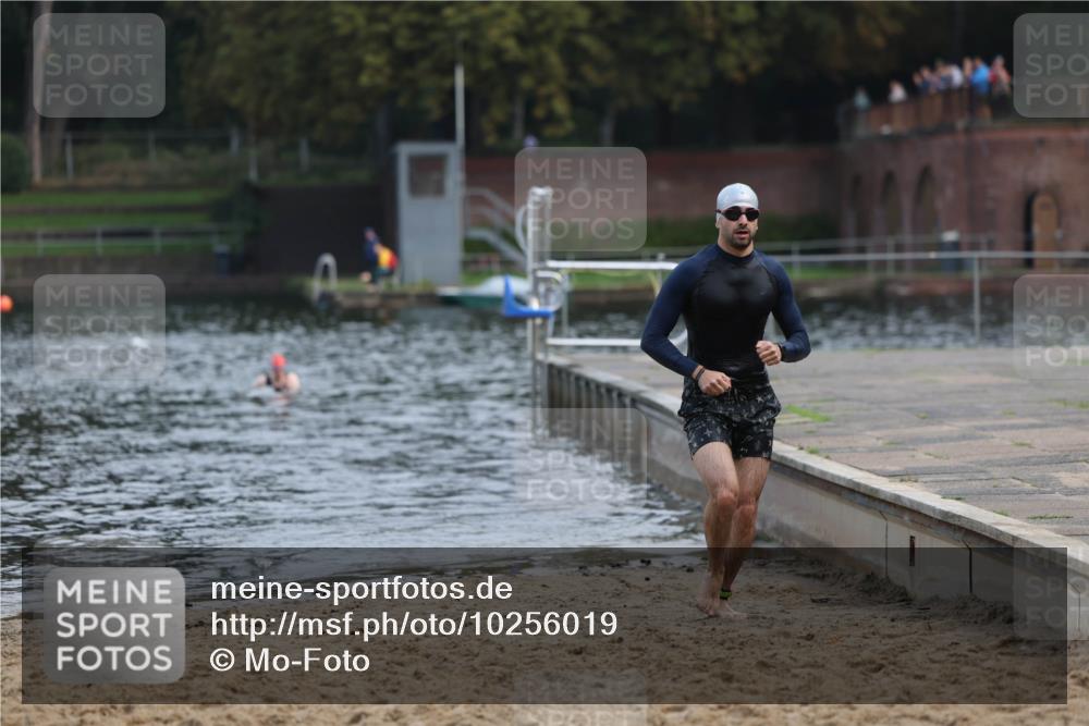13.09.2026 - Stadtparktriathlon Mo-Foto http://msf.ph/oto/10256019 13.09.2026 10:36:27 Schwimmen 467 meine-sportfotos.de