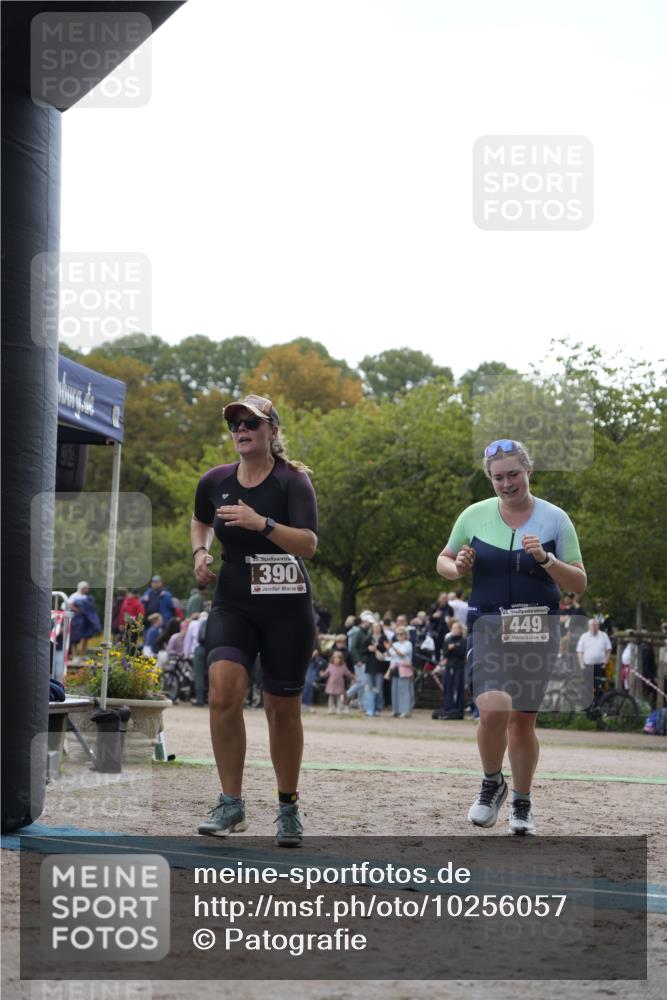 13.09.2026 - Stadtparktriathlon Patografie http://msf.ph/oto/10256057 13.09.2026 11:34:49 Ziel 377, 381, 390, 449 meine-sportfotos.de