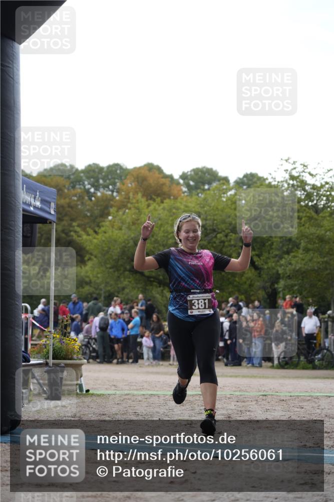 13.09.2026 - Stadtparktriathlon Patografie http://msf.ph/oto/10256061 13.09.2026 11:34:54 Ziel 381, 390, 449 meine-sportfotos.de