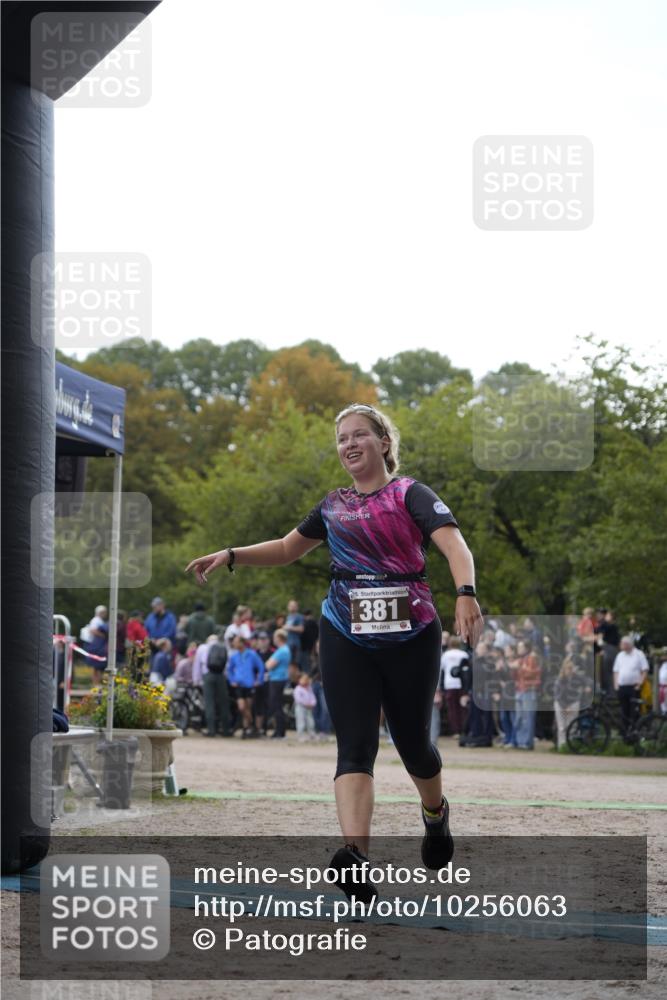 13.09.2026 - Stadtparktriathlon Patografie http://msf.ph/oto/10256063 13.09.2026 11:34:54 Ziel 381, 390, 449 meine-sportfotos.de