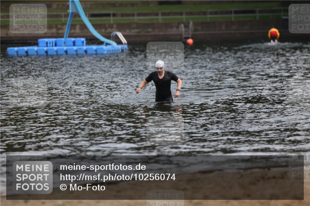 13.09.2026 - Stadtparktriathlon Mo-Foto http://msf.ph/oto/10256074 13.09.2026 10:37:28 Schwimmen  meine-sportfotos.de