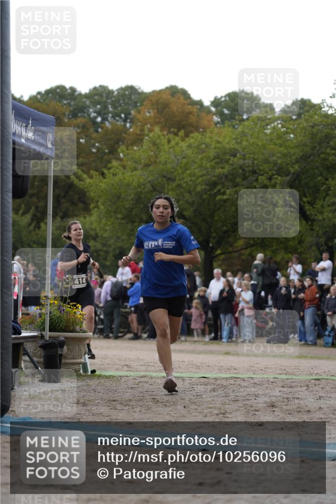 13.09.2026 - Stadtparktriathlon Patografie http://msf.ph/oto/10256096 13.09.2026 11:35:49 Ziel 351, 414 meine-sportfotos.de