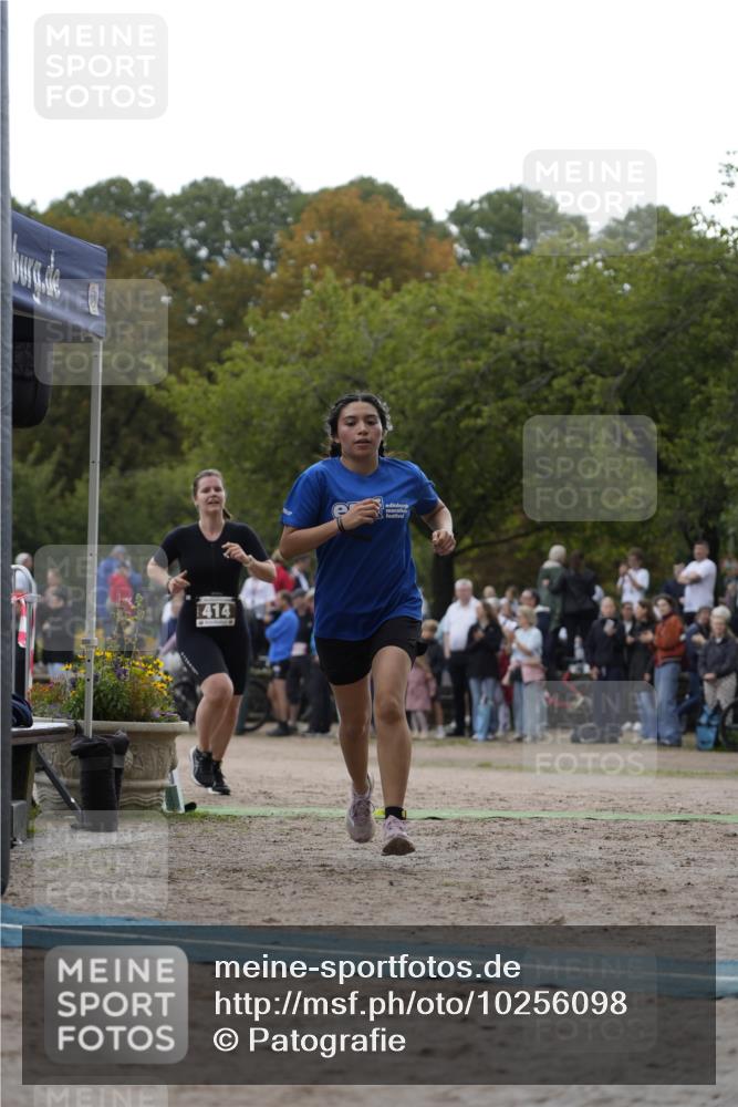 13.09.2026 - Stadtparktriathlon Patografie http://msf.ph/oto/10256098 13.09.2026 11:35:50 Ziel 351, 414 meine-sportfotos.de