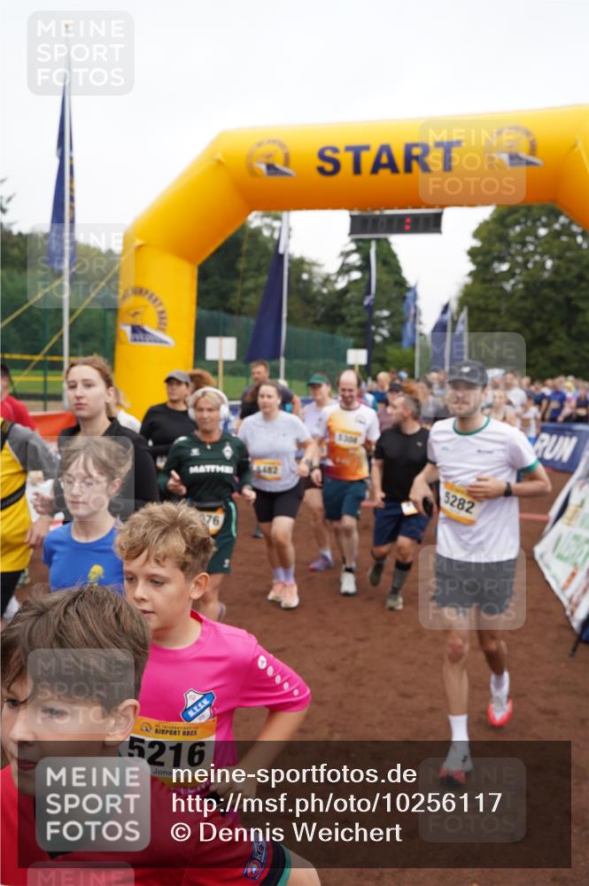 13.09.2026 - Airport Race Dennis Weichert http://msf.ph/oto/10256117 13.09.2026 10:01:09 Laufen  meine-sportfotos.de