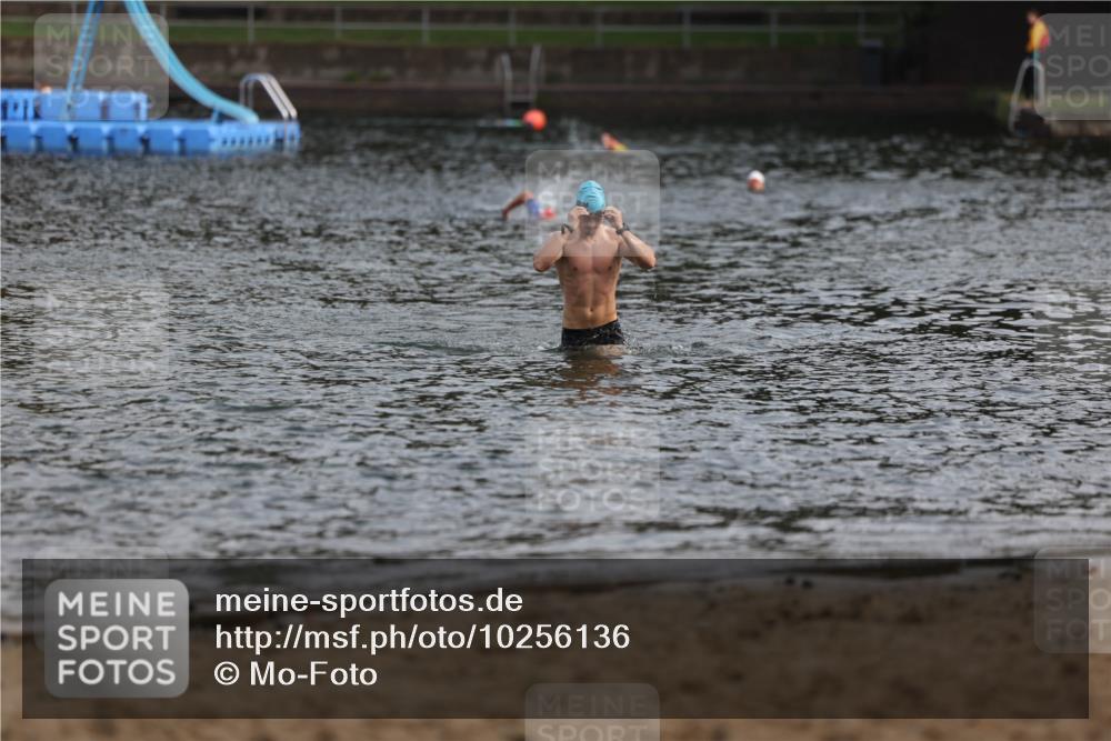 13.09.2026 - Stadtparktriathlon Mo-Foto http://msf.ph/oto/10256136 13.09.2026 10:48:47 Schwimmen 666 meine-sportfotos.de