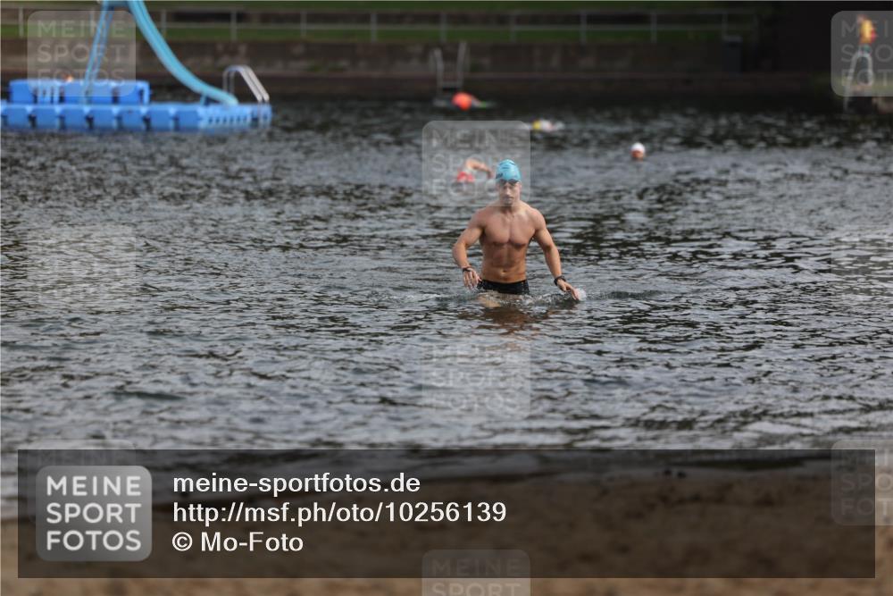 13.09.2026 - Stadtparktriathlon Mo-Foto http://msf.ph/oto/10256139 13.09.2026 10:48:48 Schwimmen 666 meine-sportfotos.de