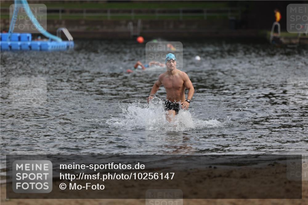 13.09.2026 - Stadtparktriathlon Mo-Foto http://msf.ph/oto/10256147 13.09.2026 10:48:51 Schwimmen 666 meine-sportfotos.de