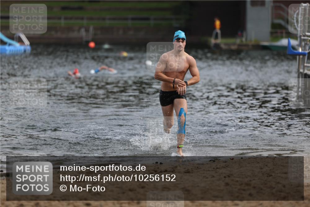 13.09.2026 - Stadtparktriathlon Mo-Foto http://msf.ph/oto/10256152 13.09.2026 10:48:53 Schwimmen 666 meine-sportfotos.de