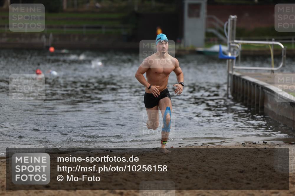13.09.2026 - Stadtparktriathlon Mo-Foto http://msf.ph/oto/10256158 13.09.2026 10:48:54 Schwimmen 666 meine-sportfotos.de