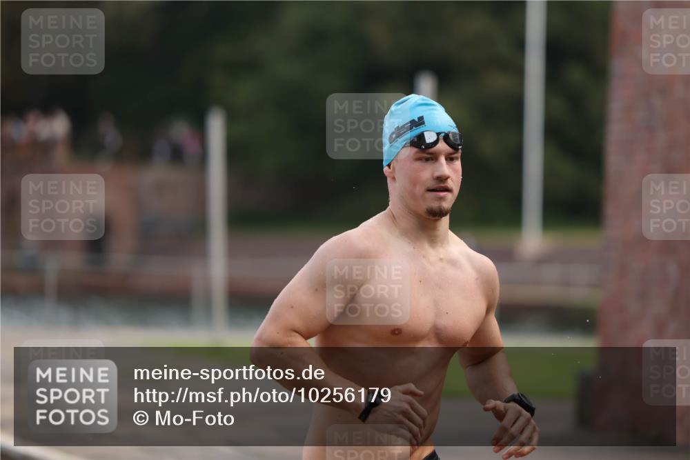 13.09.2026 - Stadtparktriathlon Mo-Foto http://msf.ph/oto/10256179 13.09.2026 10:48:56 Schwimmen 666 meine-sportfotos.de