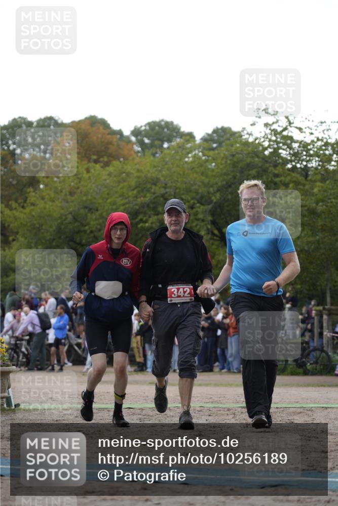 13.09.2026 - Stadtparktriathlon Patografie http://msf.ph/oto/10256189 13.09.2026 11:37:04 Ziel 342, 420, 582, 584 meine-sportfotos.de