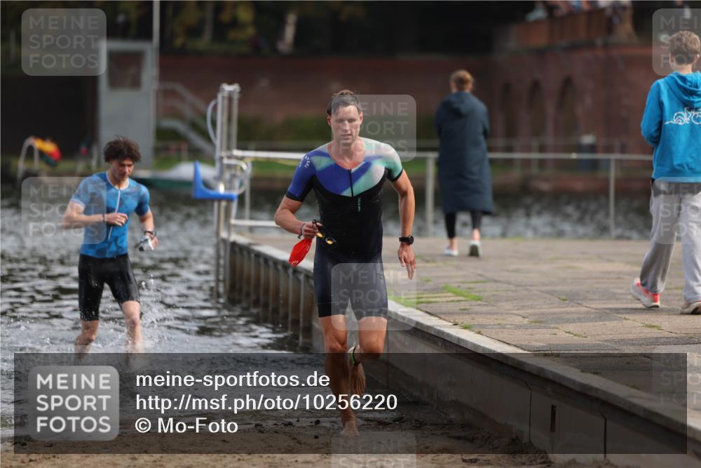13.09.2026 - Stadtparktriathlon Mo-Foto http://msf.ph/oto/10256220 13.09.2026 10:49:20 Schwimmen 622, 691 meine-sportfotos.de