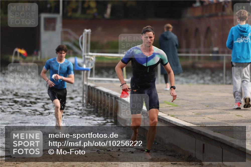 13.09.2026 - Stadtparktriathlon Mo-Foto http://msf.ph/oto/10256222 13.09.2026 10:49:20 Schwimmen 622, 691 meine-sportfotos.de