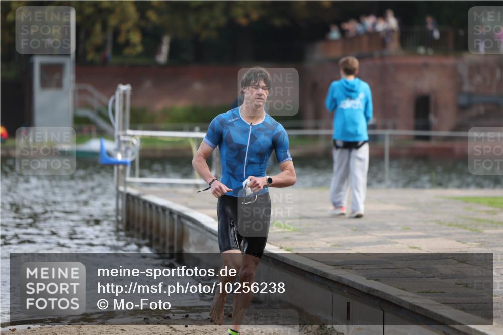 13.09.2026 - Stadtparktriathlon Mo-Foto http://msf.ph/oto/10256238 13.09.2026 10:49:23 Schwimmen 622, 691 meine-sportfotos.de
