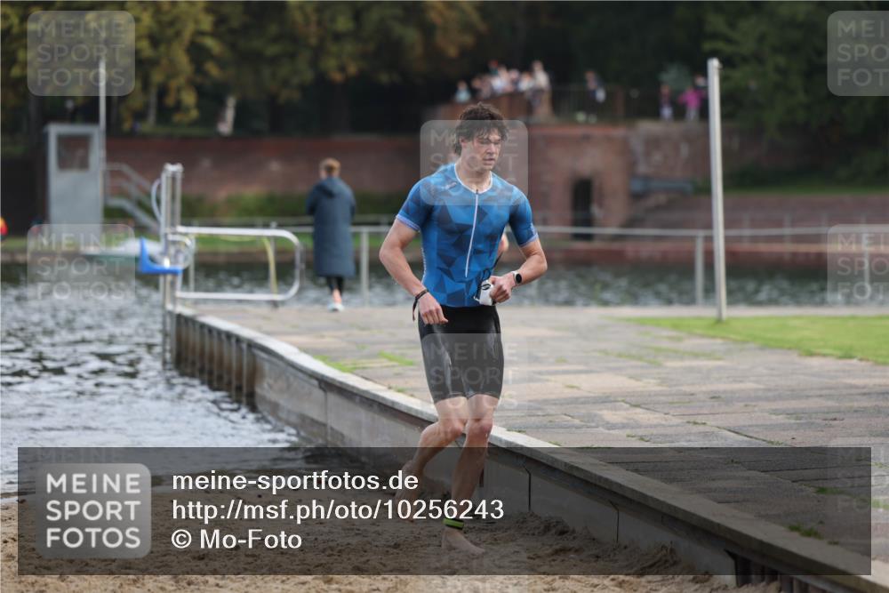 13.09.2026 - Stadtparktriathlon Mo-Foto http://msf.ph/oto/10256243 13.09.2026 10:49:24 Schwimmen 622, 691 meine-sportfotos.de