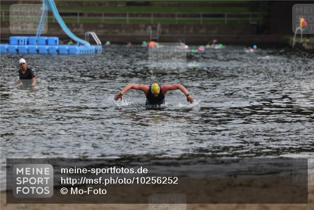 13.09.2026 - Stadtparktriathlon Mo-Foto http://msf.ph/oto/10256252 13.09.2026 10:49:45 Schwimmen  meine-sportfotos.de