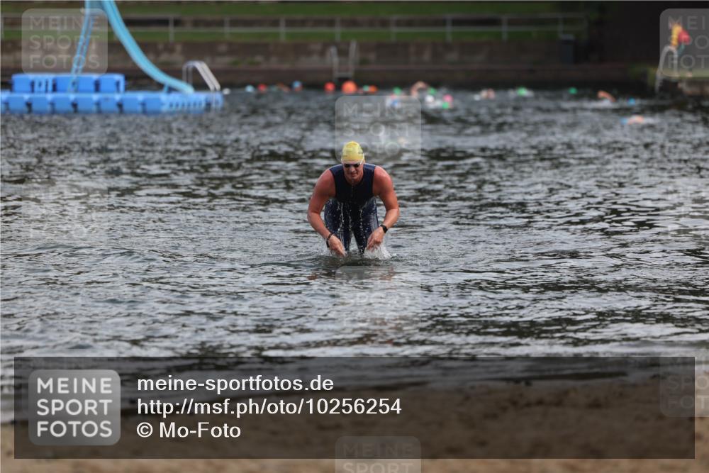 13.09.2026 - Stadtparktriathlon Mo-Foto http://msf.ph/oto/10256254 13.09.2026 10:49:50 Schwimmen  meine-sportfotos.de
