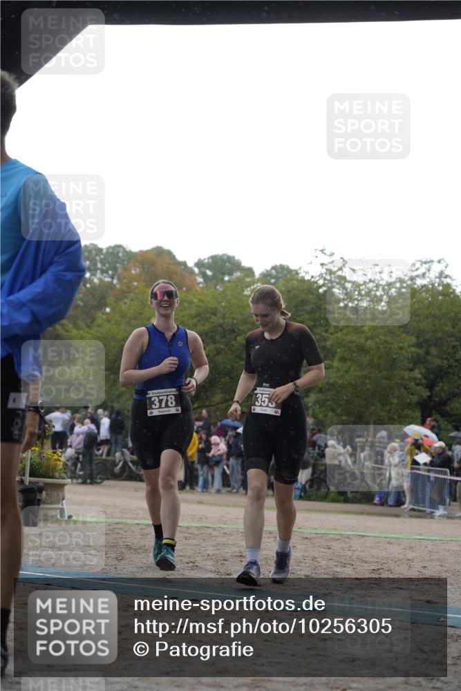13.09.2026 - Stadtparktriathlon Patografie http://msf.ph/oto/10256305 13.09.2026 11:38:32 Ziel 345, 353, 378, 386, 529 meine-sportfotos.de