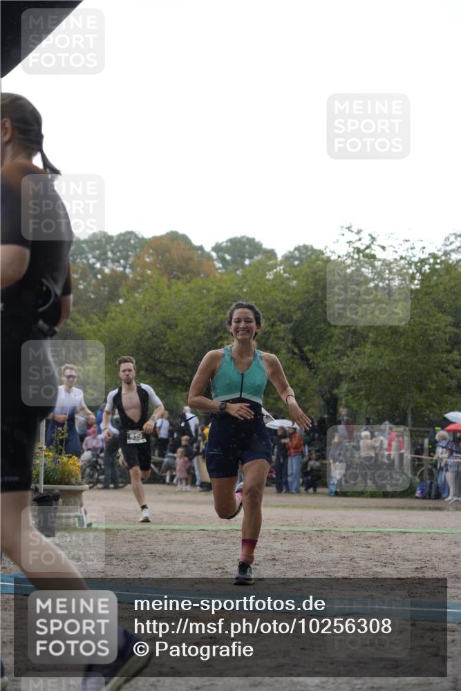 13.09.2026 - Stadtparktriathlon Patografie http://msf.ph/oto/10256308 13.09.2026 11:38:38 Ziel 353, 378, 386, 483, 523, 529 meine-sportfotos.de