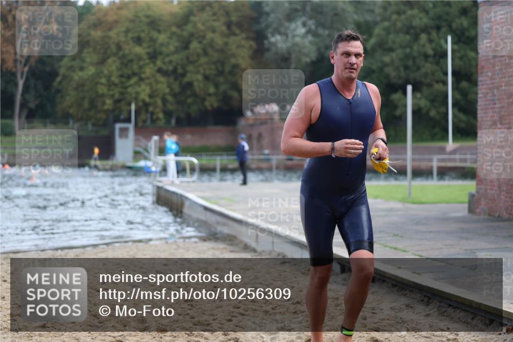13.09.2026 - Stadtparktriathlon Mo-Foto http://msf.ph/oto/10256309 13.09.2026 10:50:06 Schwimmen 685 meine-sportfotos.de