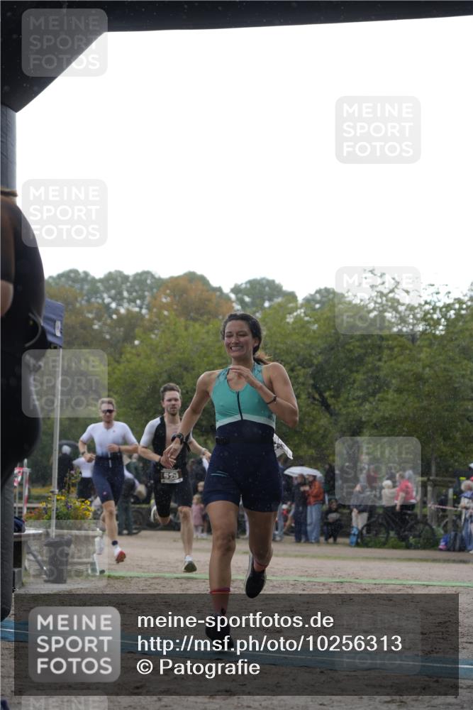 13.09.2026 - Stadtparktriathlon Patografie http://msf.ph/oto/10256313 13.09.2026 11:38:38 Ziel 353, 378, 386, 483, 523, 529 meine-sportfotos.de