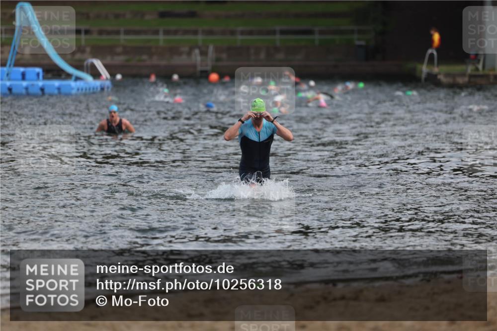 13.09.2026 - Stadtparktriathlon Mo-Foto http://msf.ph/oto/10256318 13.09.2026 10:50:21 Schwimmen 672 meine-sportfotos.de
