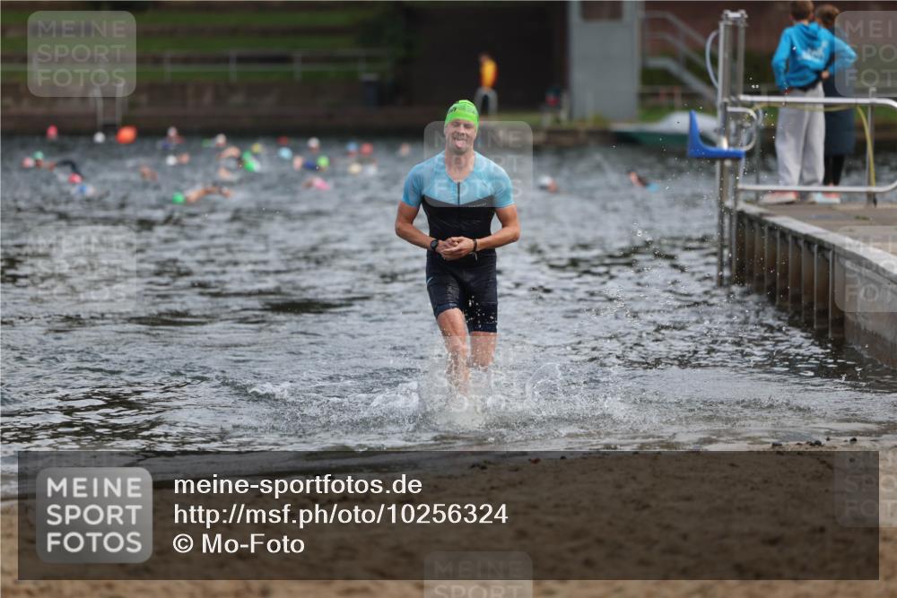 13.09.2026 - Stadtparktriathlon Mo-Foto http://msf.ph/oto/10256324 13.09.2026 10:50:26 Schwimmen 672 meine-sportfotos.de