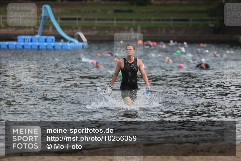 13.09.2026 - Stadtparktriathlon Mo-Foto http://msf.ph/oto/10256359 13.09.2026 10:50:44 Schwimmen 688 meine-sportfotos.de