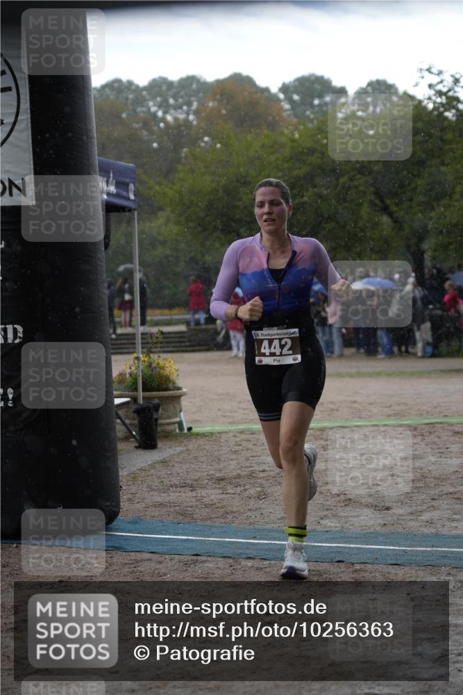 13.09.2026 - Stadtparktriathlon Patografie http://msf.ph/oto/10256363 13.09.2026 11:39:41 Ziel 431, 442, 547 meine-sportfotos.de
